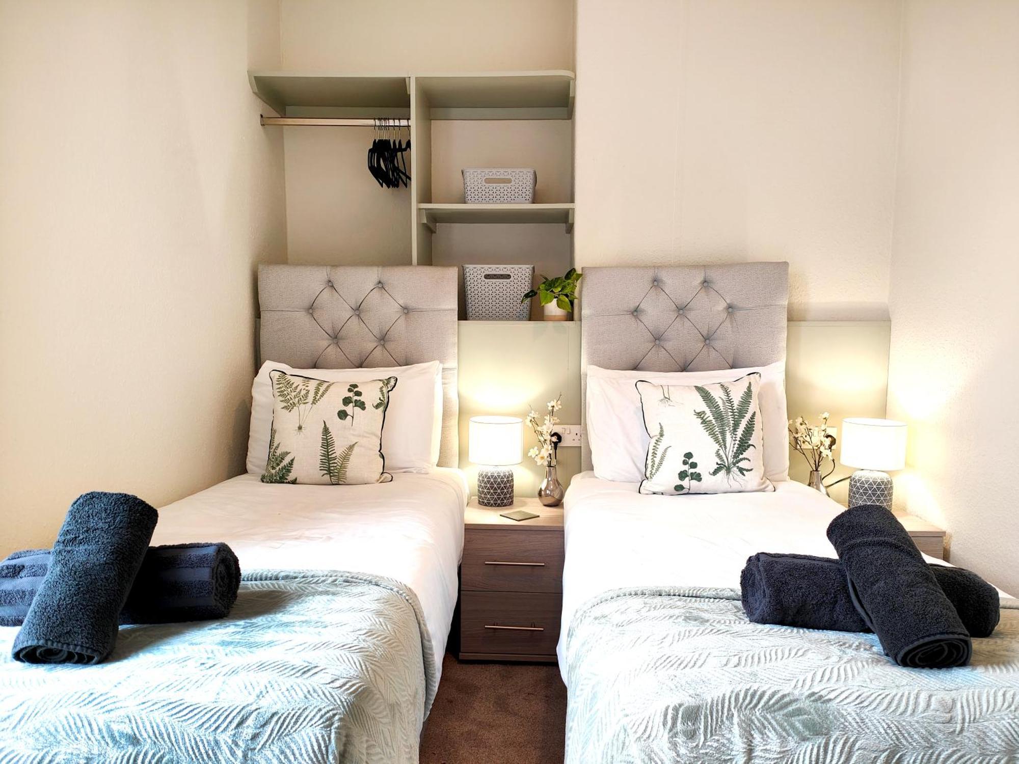 Douglas House, Near Hospital, Attractive And Comfy 2 Bedroom House With Enclosed Yard To Rear Карлайл Экстерьер фото