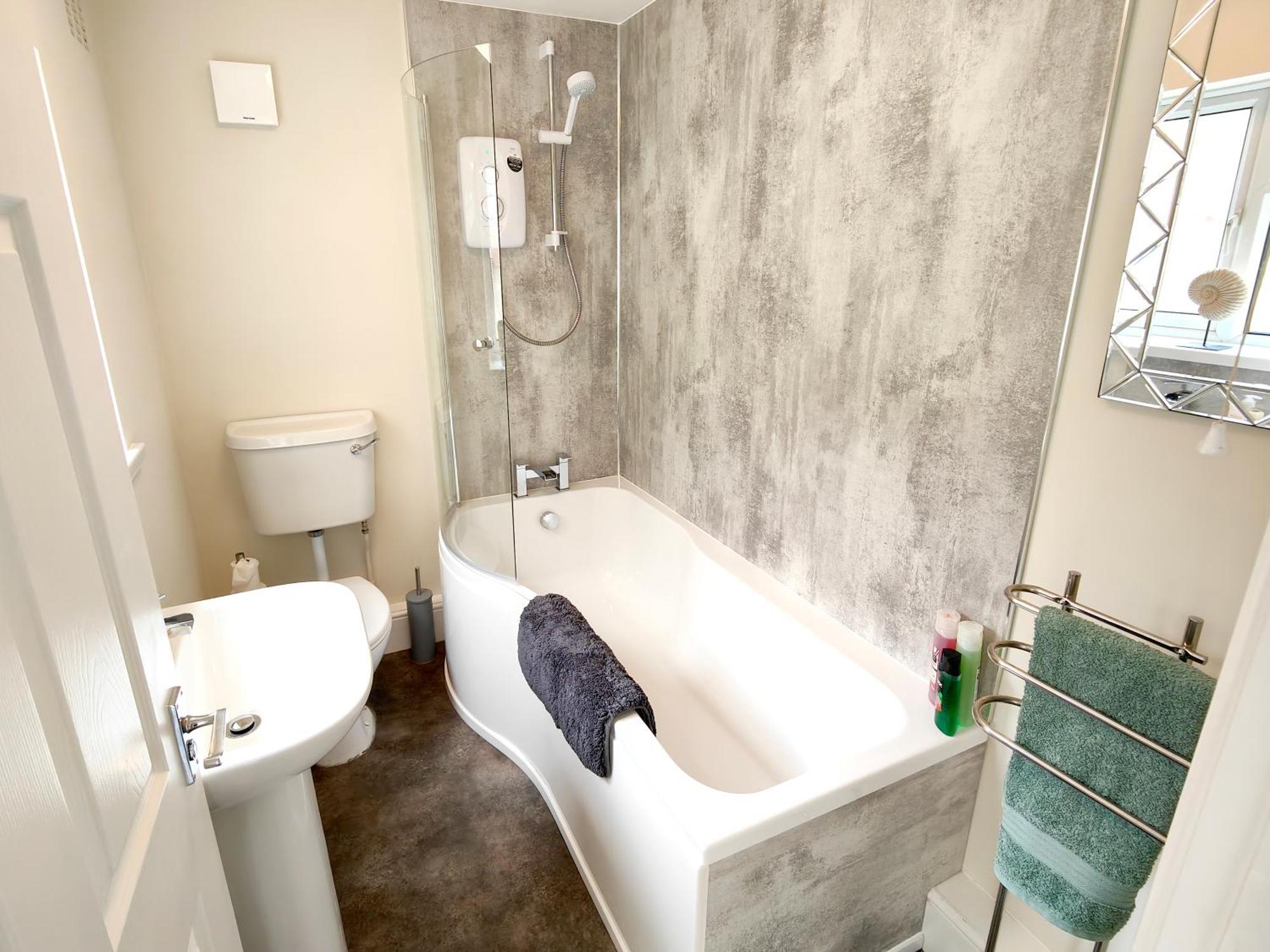 Douglas House, Near Hospital, Attractive And Comfy 2 Bedroom House With Enclosed Yard To Rear Карлайл Экстерьер фото